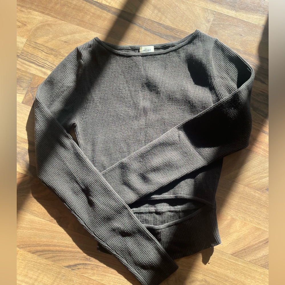 Wilfred Ribbed Brown Sweater with Cut Out